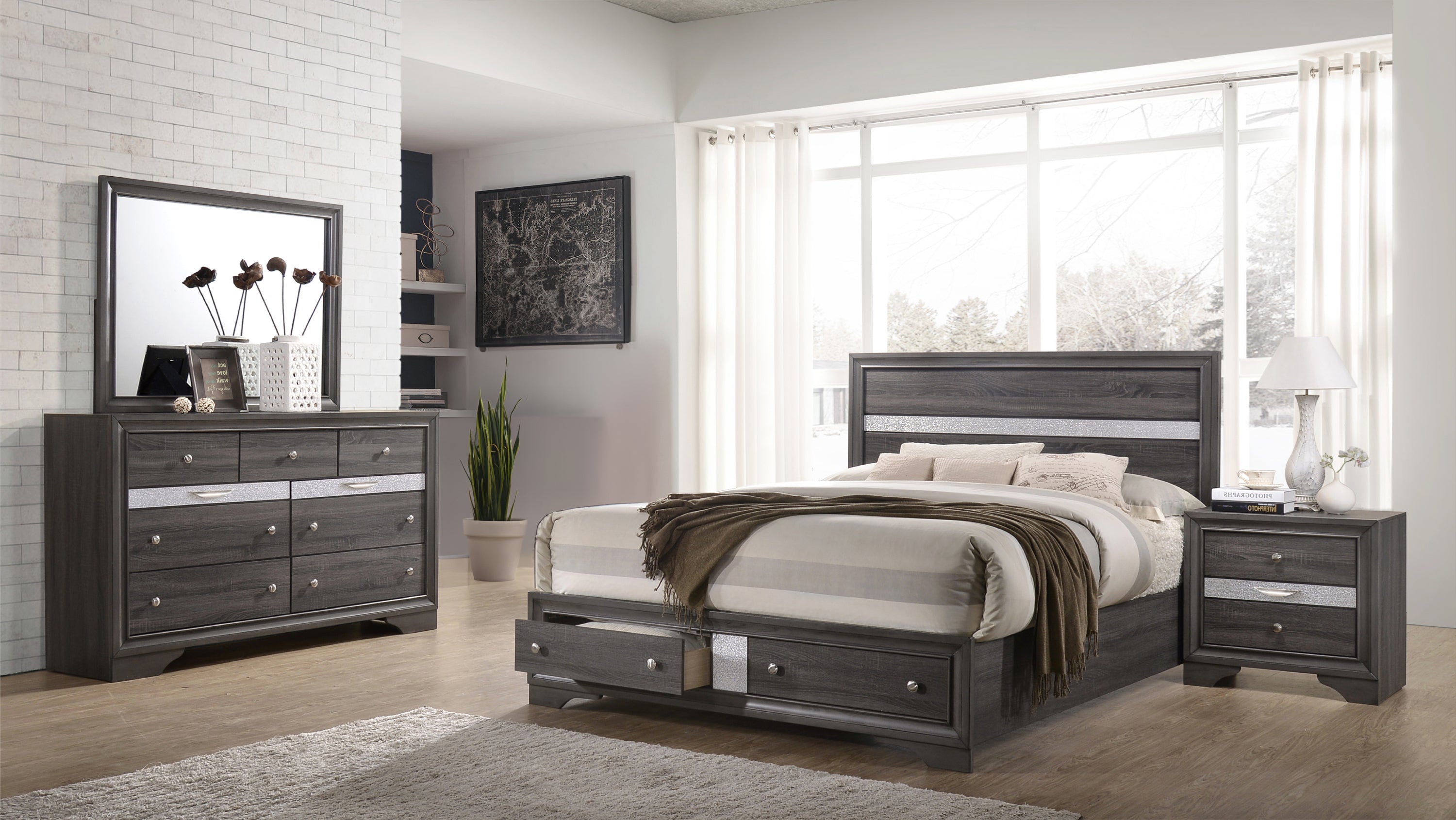 Matrix Traditional Style Full 4 Piece Storage Bedroom set made with Wood in Gray