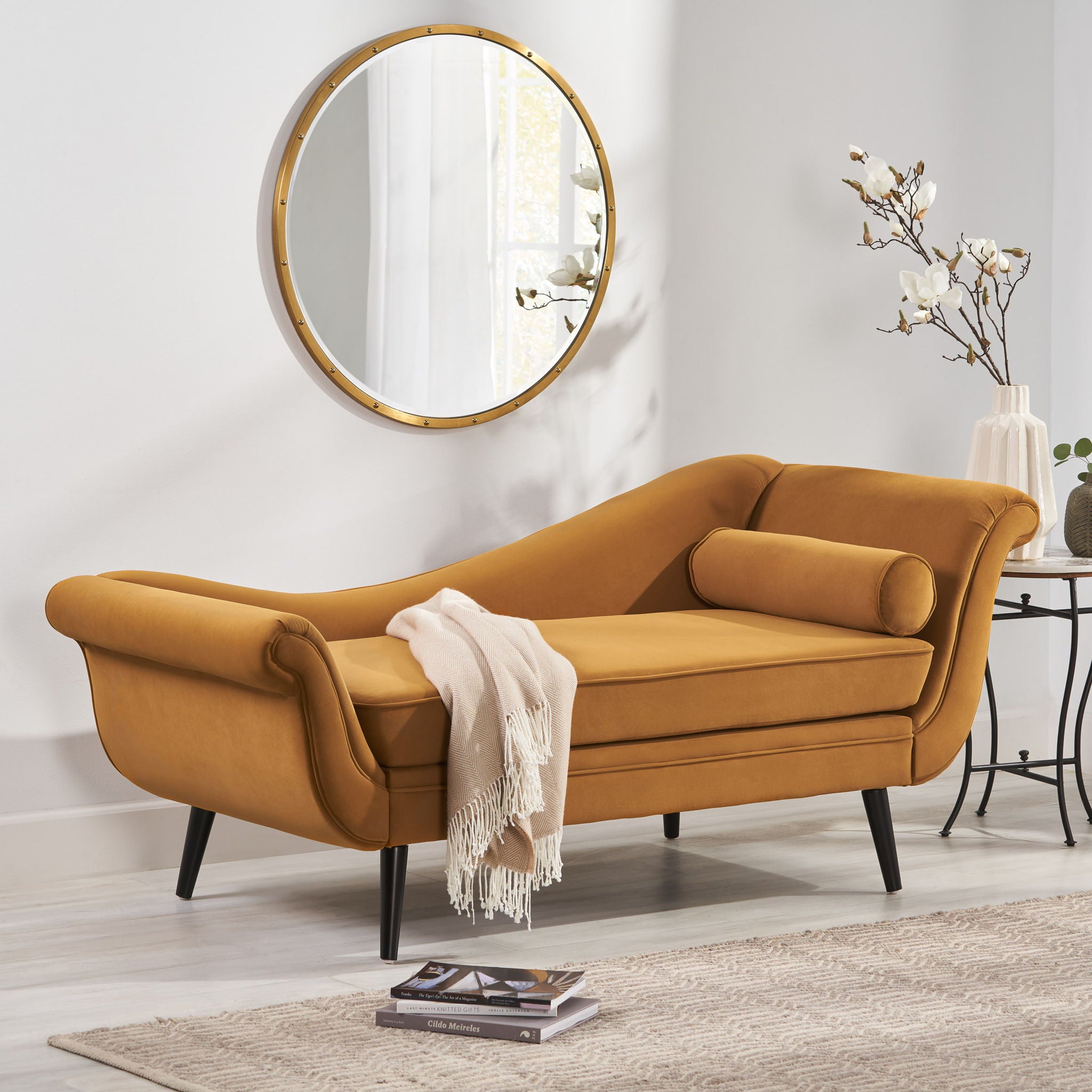Auroral - Upholstered Chaise Lounge With Scrolled Arms And Tapered Legs