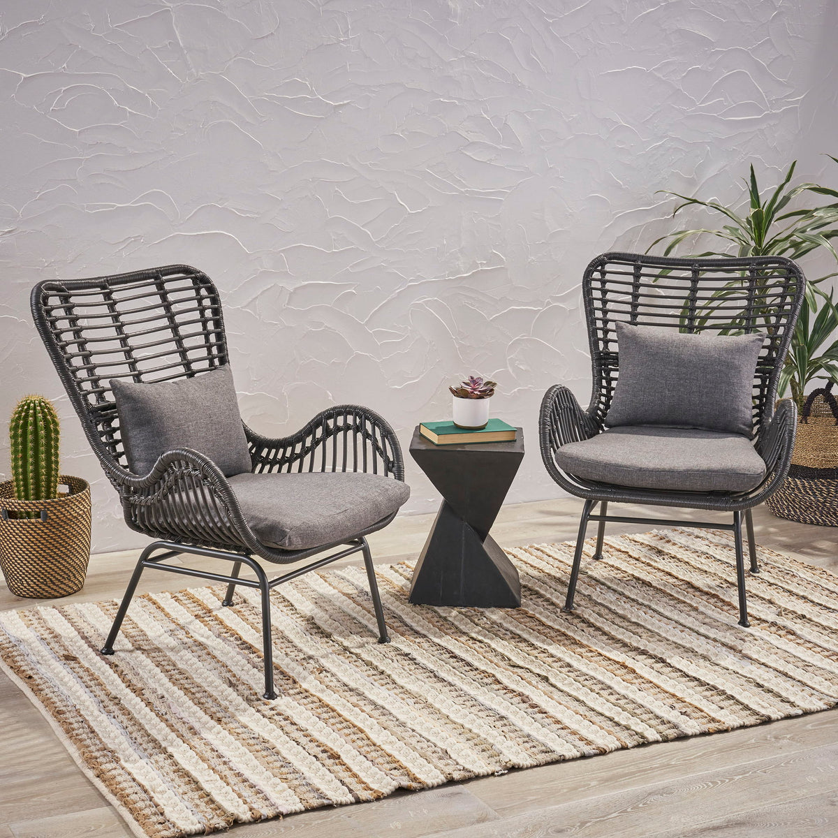Modern Aesthetic Outdoor Rattan Accent Chair With Metal Legs