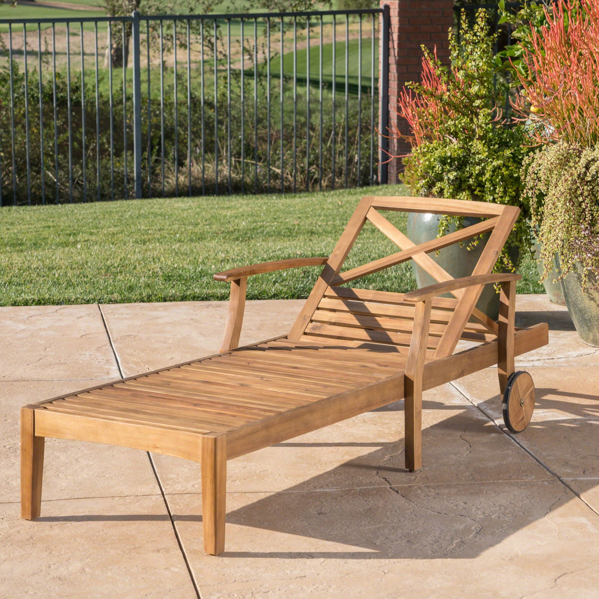 Perla - Chaise Lounge With Wheels And Customizable Cushion Options - Teak