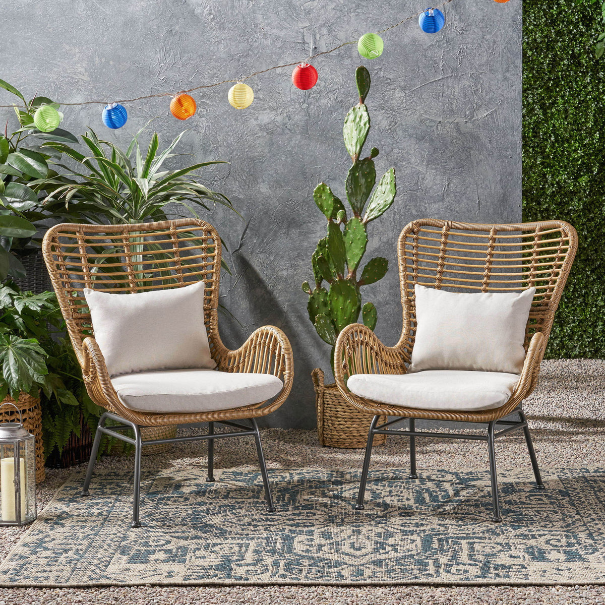Modern Aesthetic Outdoor Rattan Accent Chair With Metal Legs