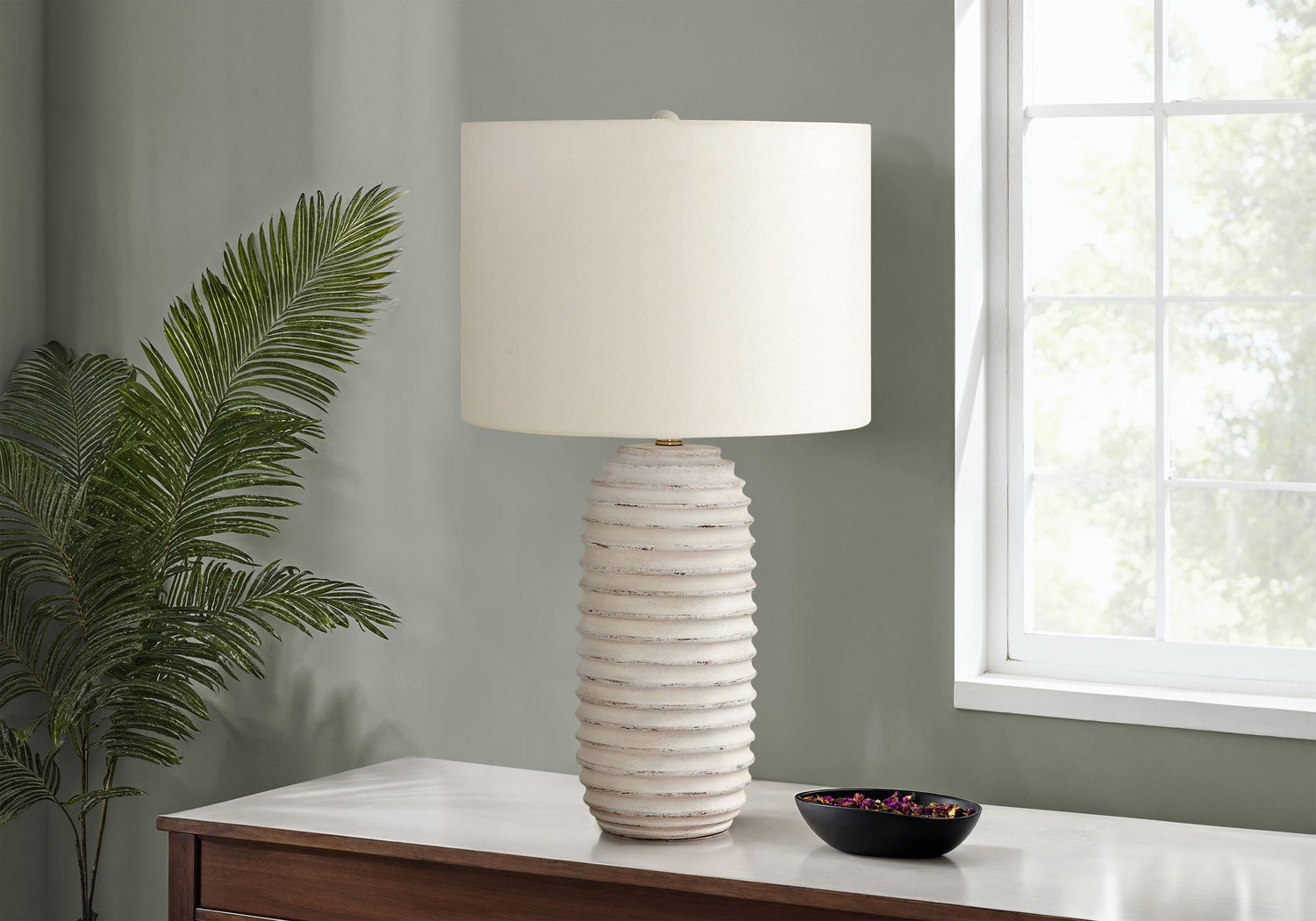 Lighting, Table Lamp, Resin, Transitional - Cream