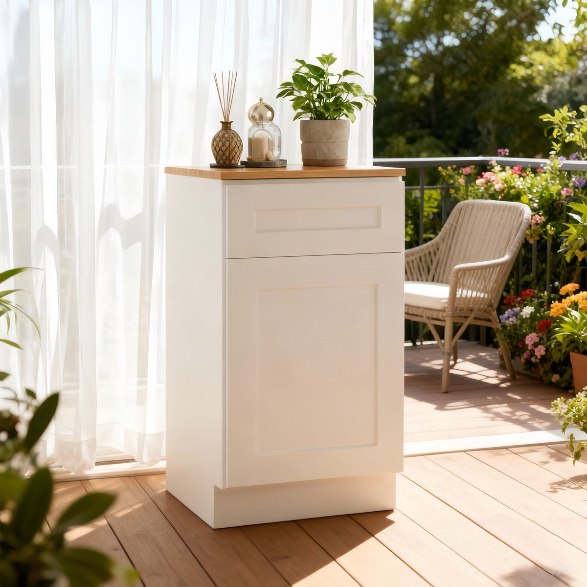 Shaker Base Cabinet With Soft-Close Door And Drawer