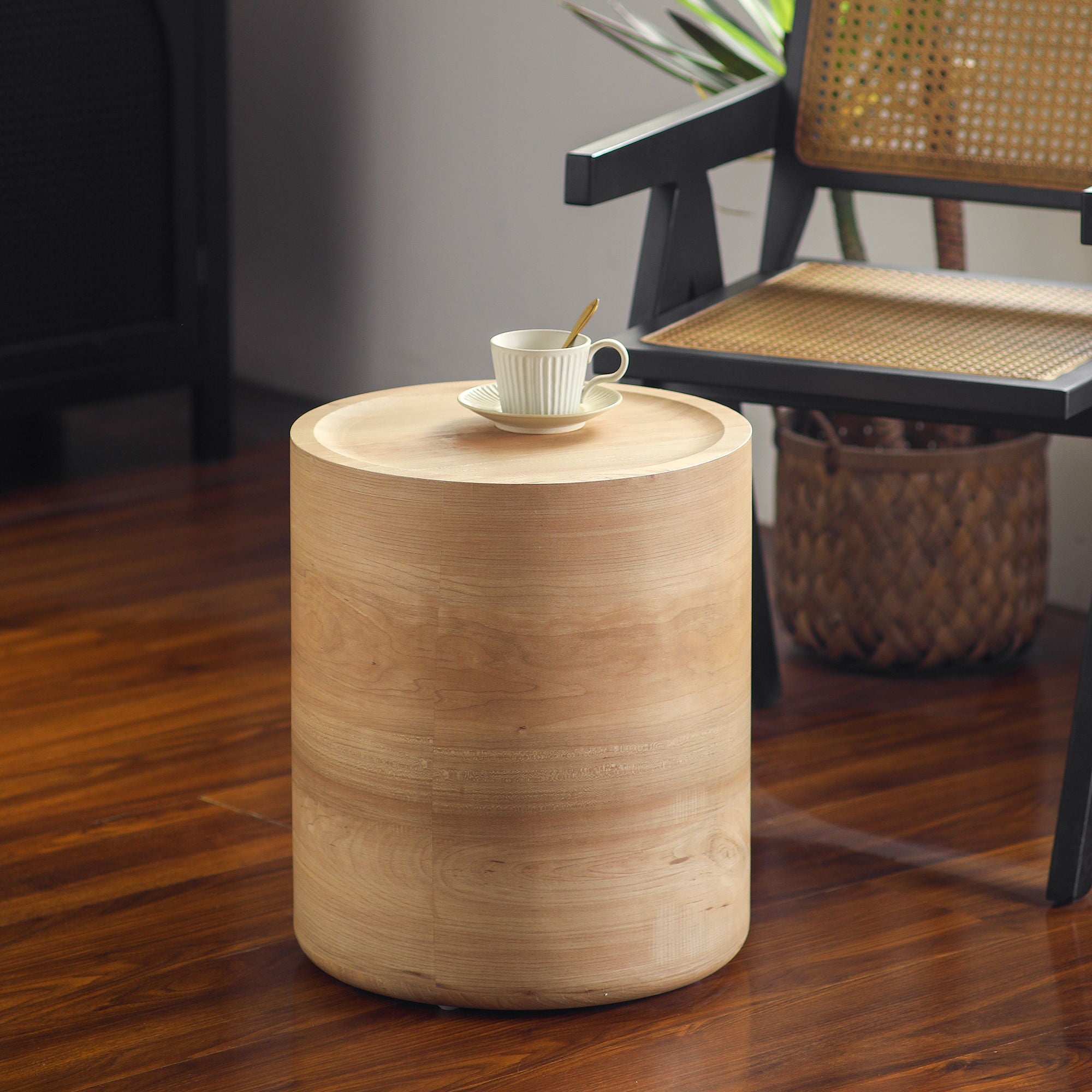 Round Table For Living Room