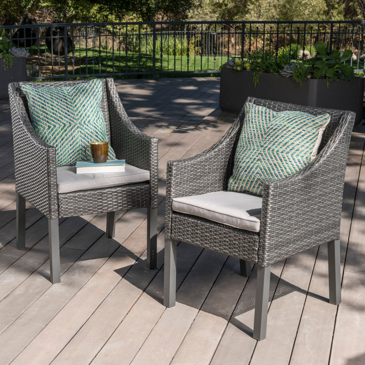 Outdoor Rattan Dining Chair With Straight Legs And Sloped Arms (Sey of 2)