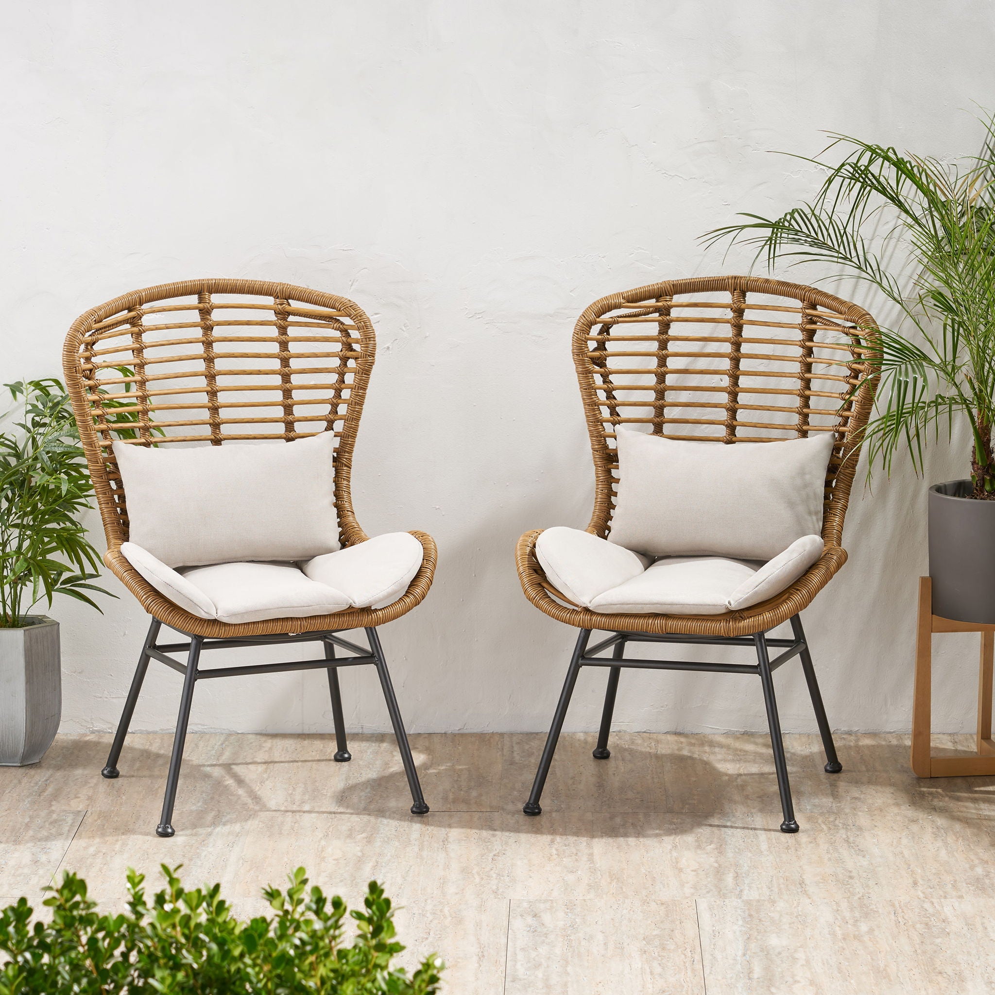 Calypso - Outdoor Chair With Water Resistance Cushion And Iron Frame