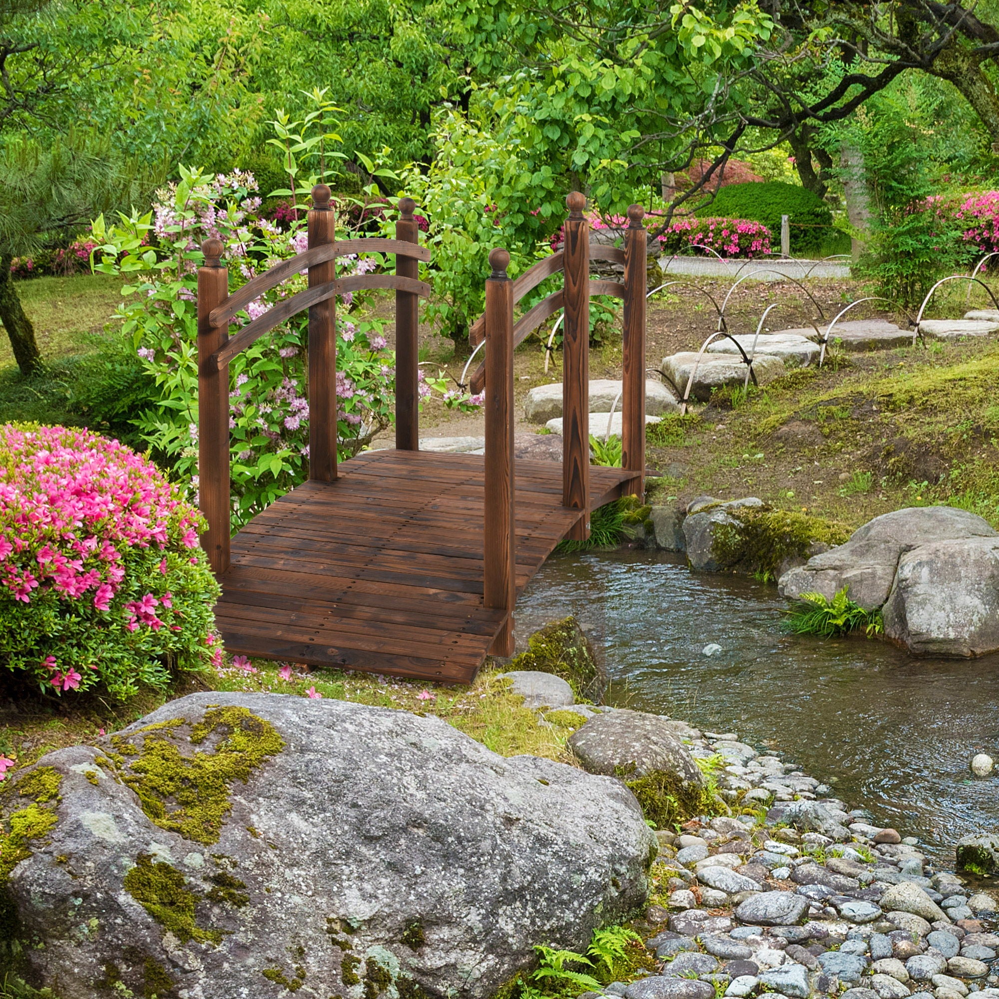 Outsunny - Fir Wood Garden Bridge Arc Walkway With Side Railings, Perfect For Backyards, Gardens, &amp; Streams, Carbonized - Brown