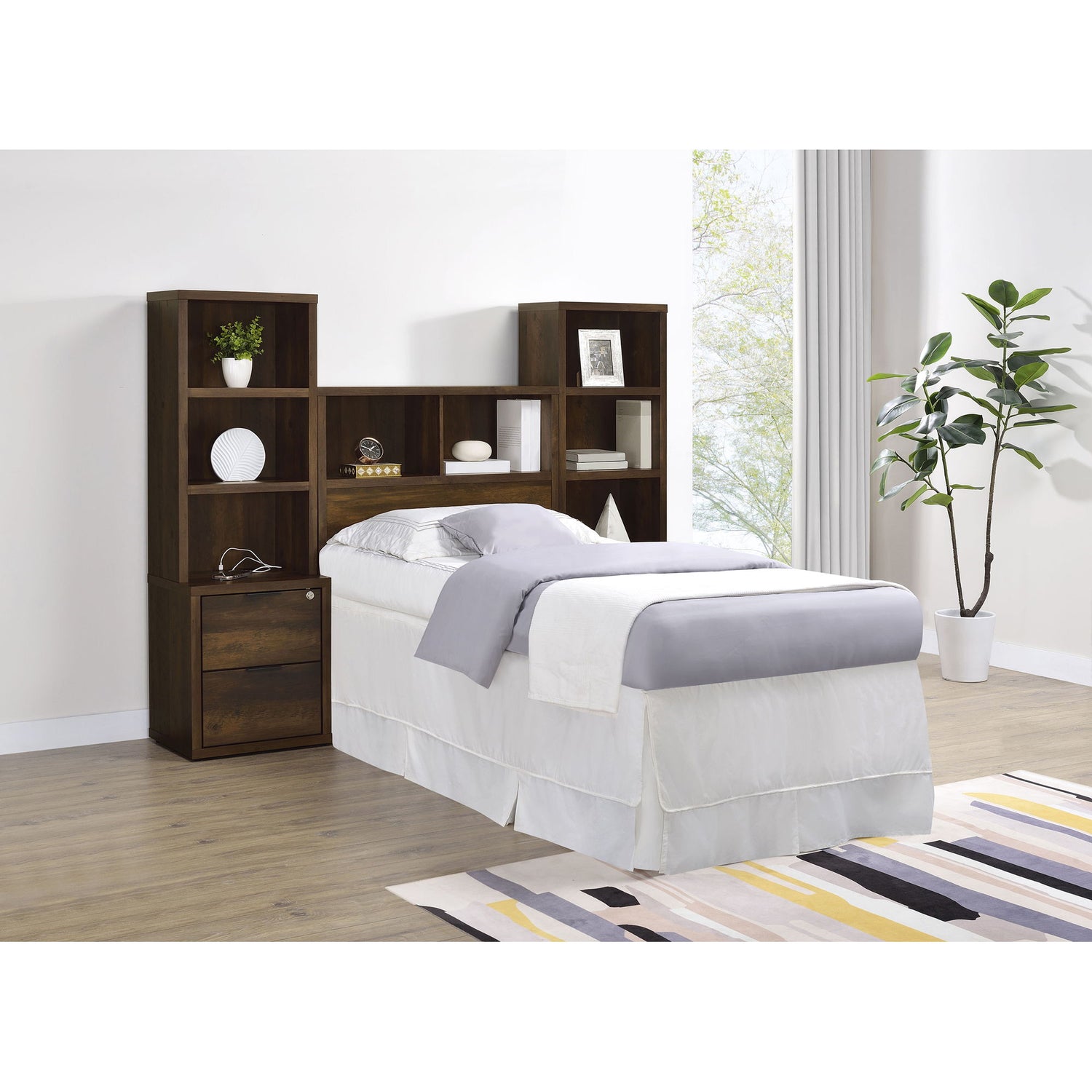 Geary - 3 Piece Bedroom Set With Bookcase Headboard