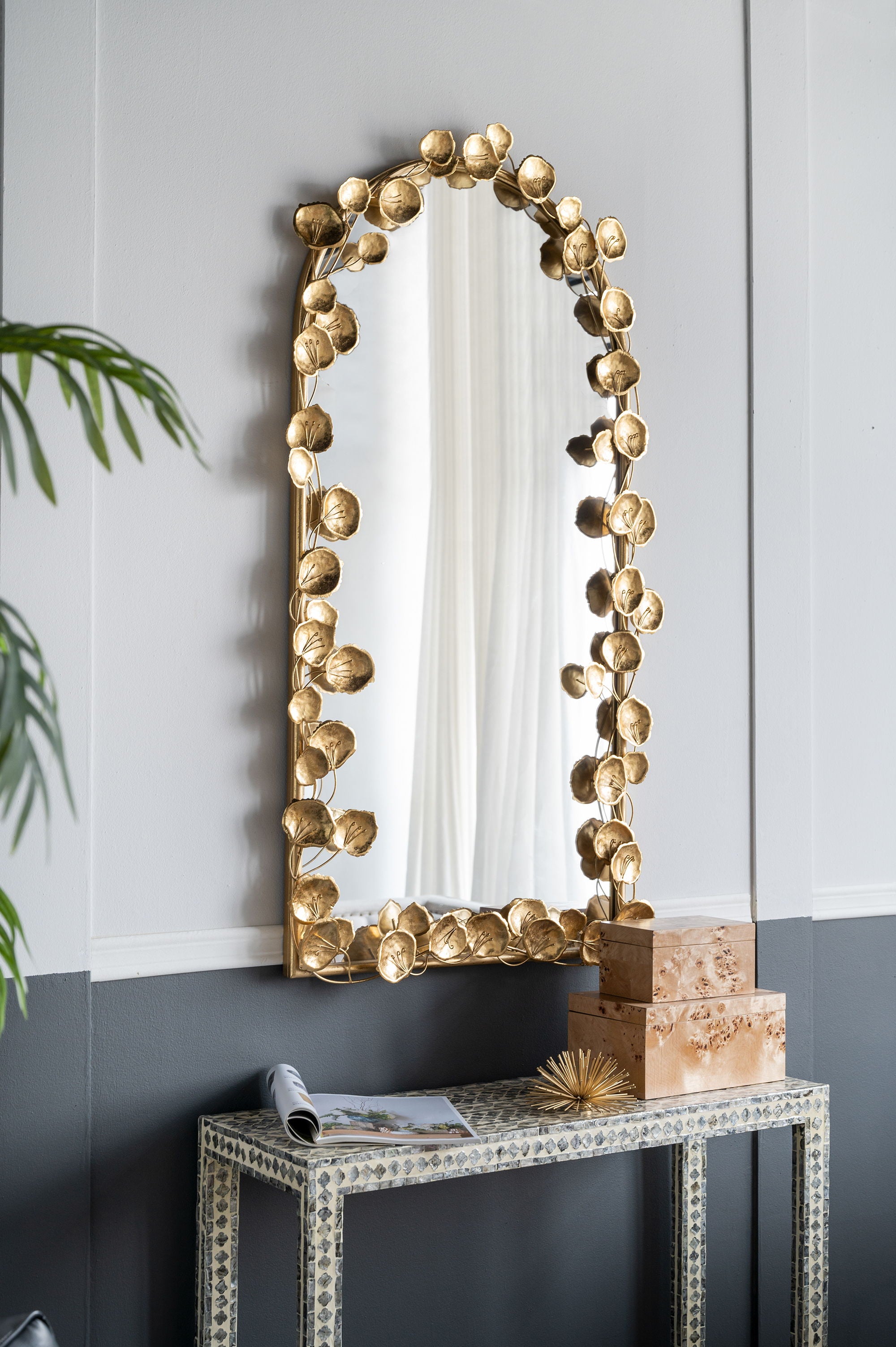 Full Length Arched Wall Mirror With en Leaf Accents Decorative Mirror For Living Room Bedroom - Gold
