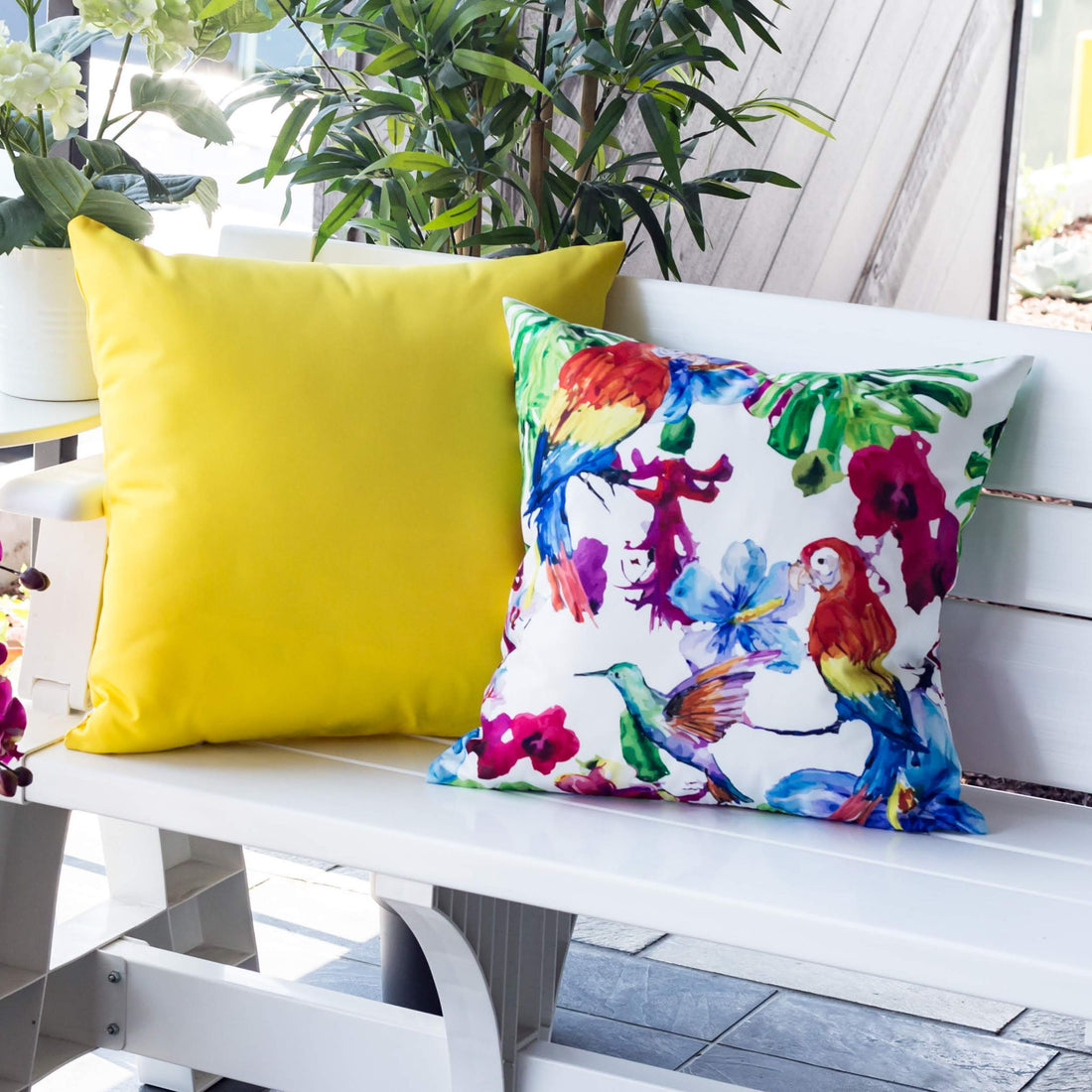 Tropical Parrot Outdoor &amp; Indoor Pillow With Solarium - Multicolor