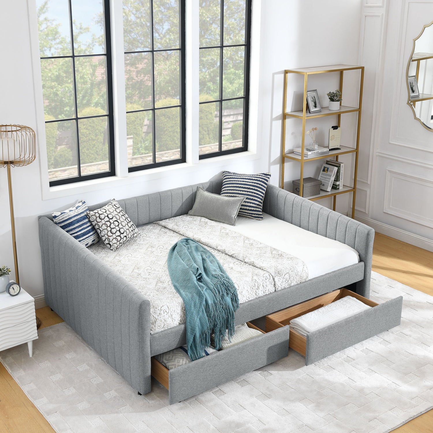 Upholstered Queen Daybed With 2 Drawers