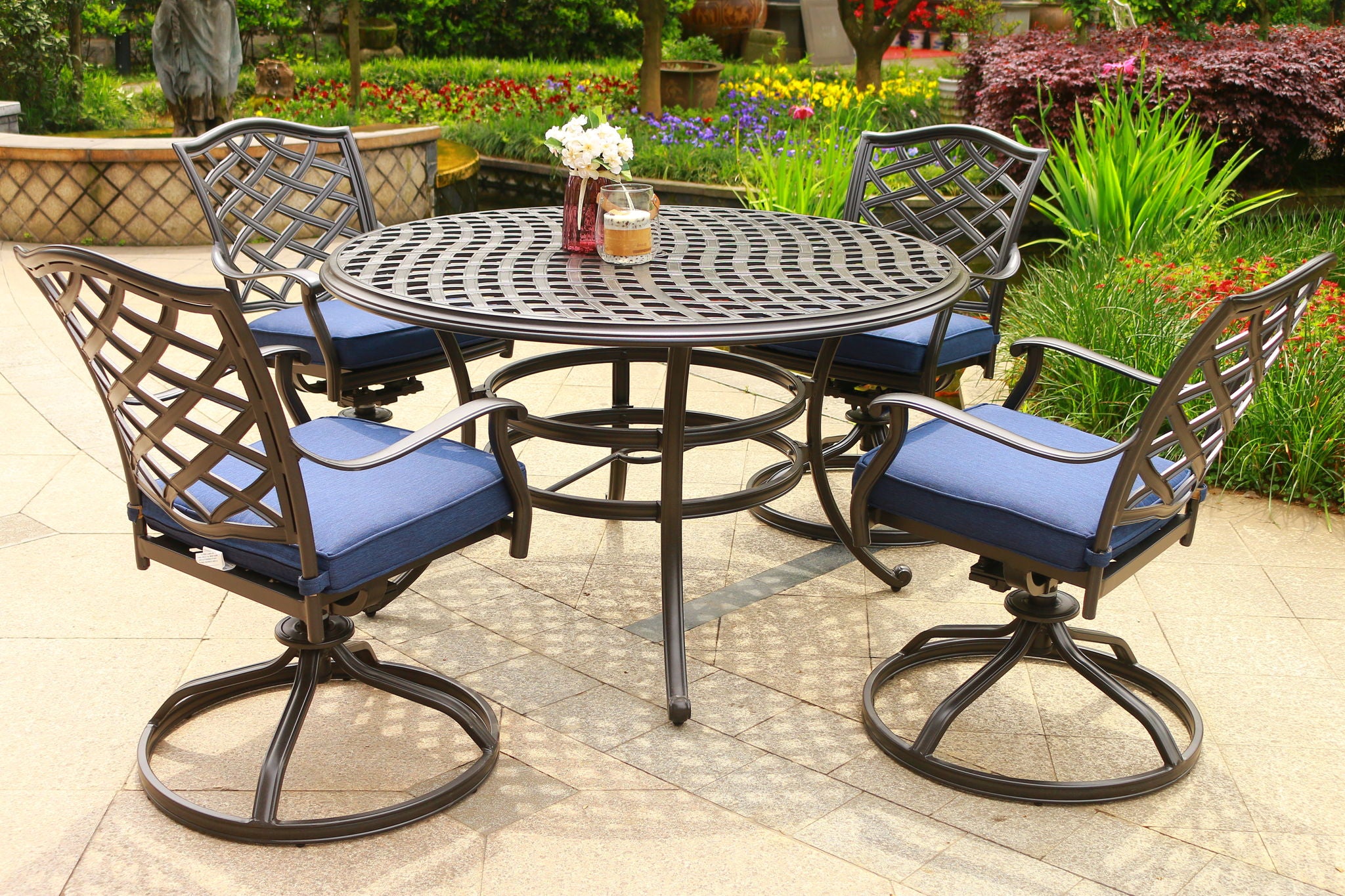 Round 49&quot; Long Aluminum Dining Set With Cushions