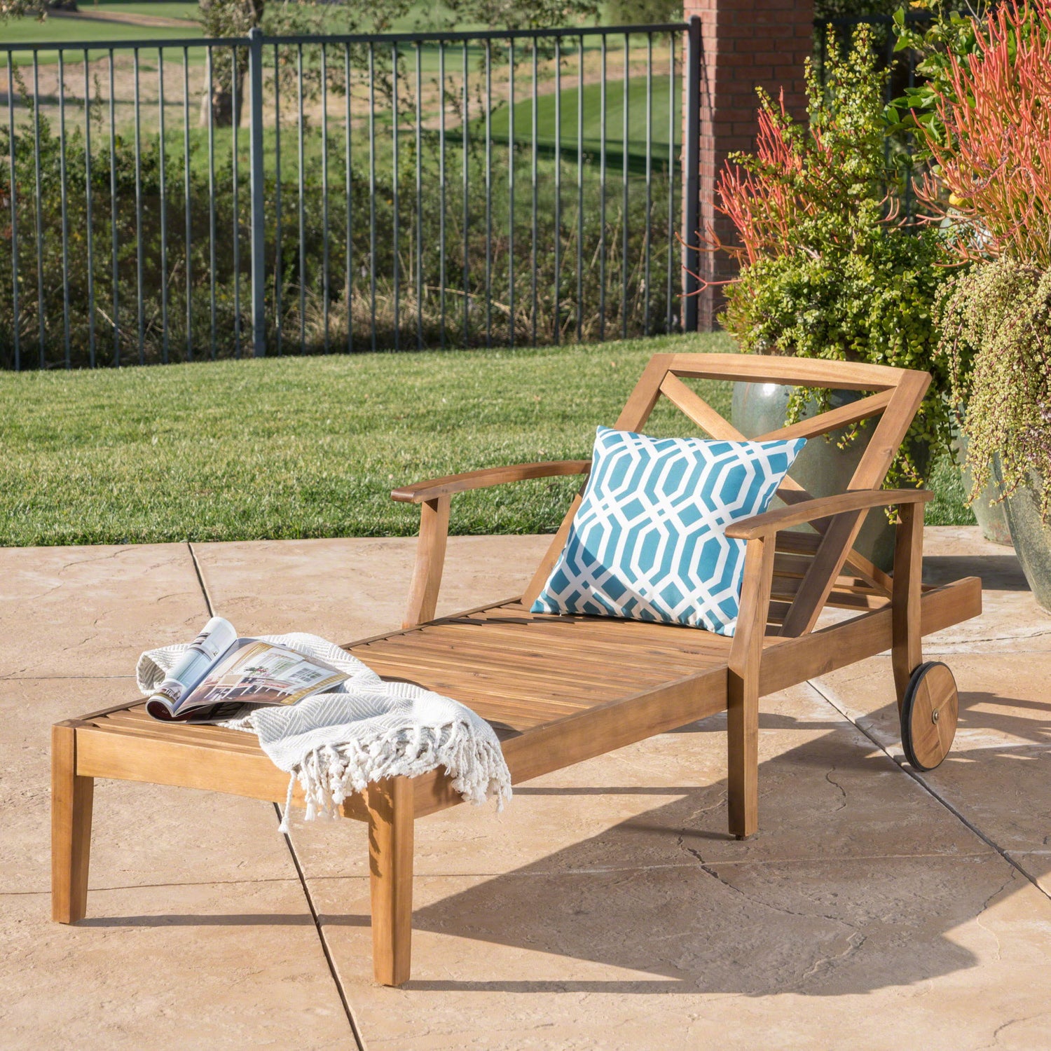 Perla - Chaise Lounge With Wheels And Customizable Cushion Options - Teak