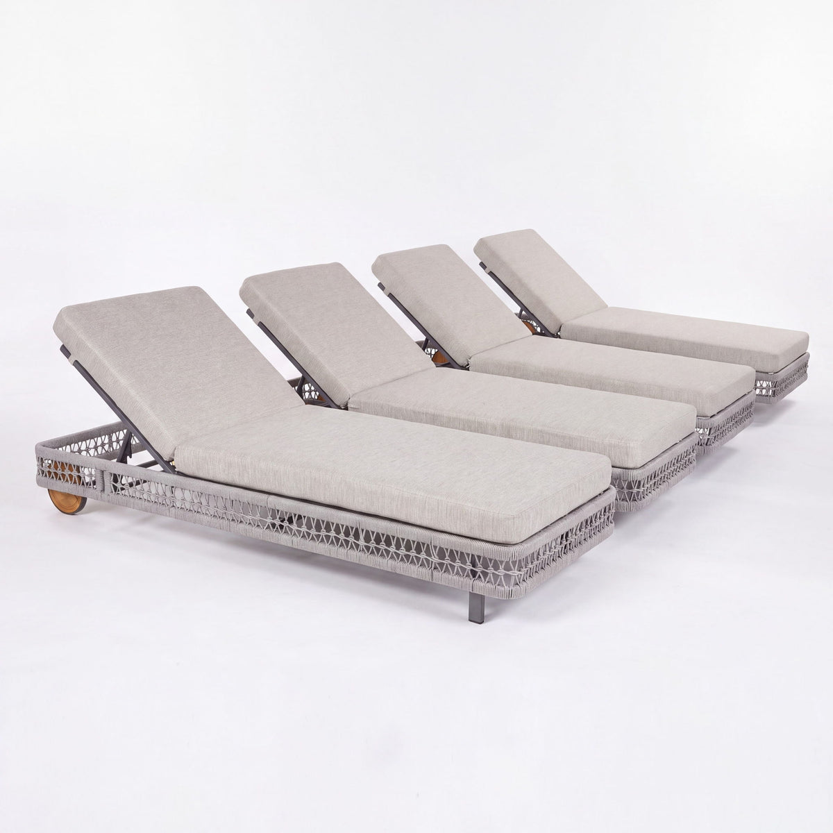 Outdoor Chaise Lounge &amp; Wheels, 5 Position Adjustable Backrest