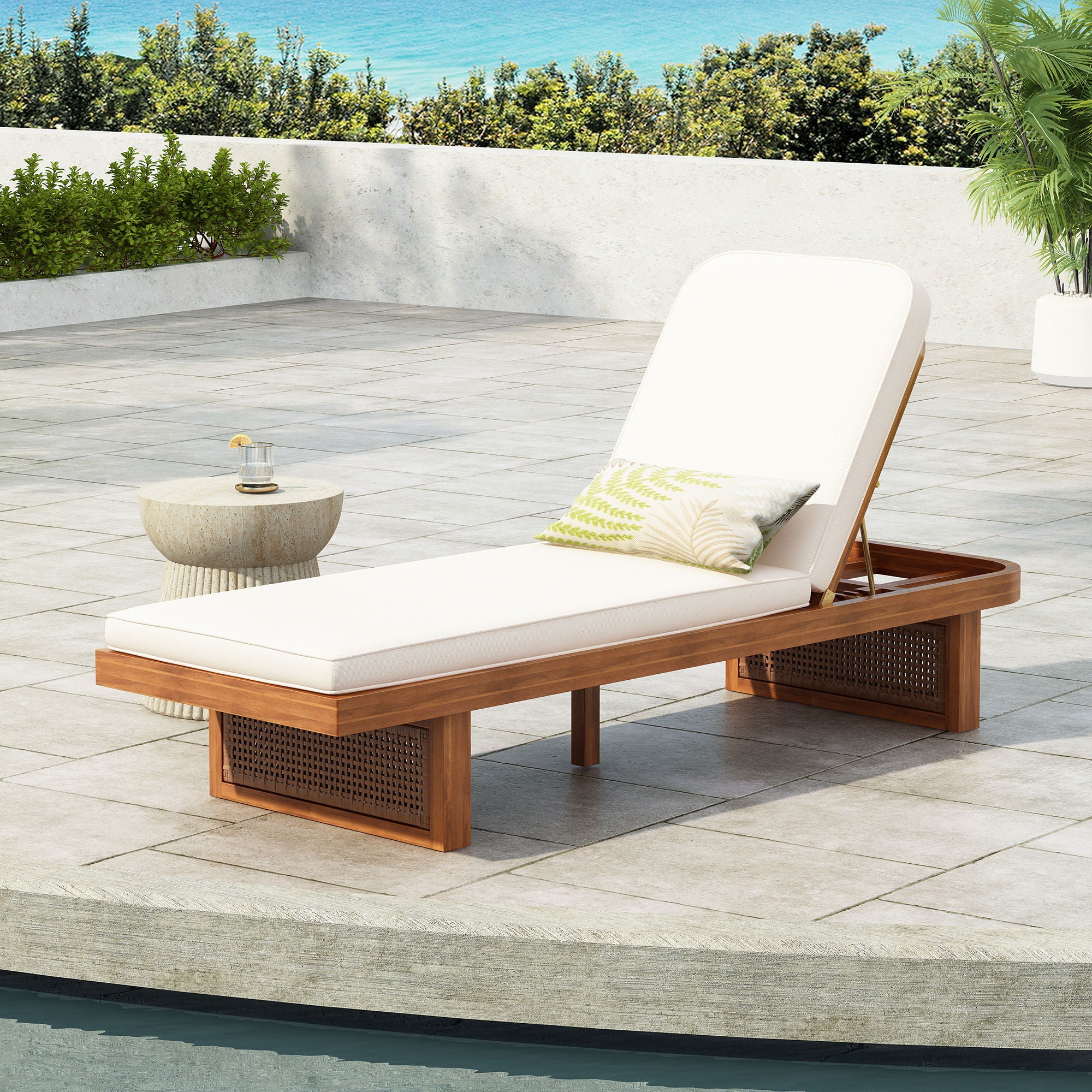 Outdoor Lounge Chair With Frame