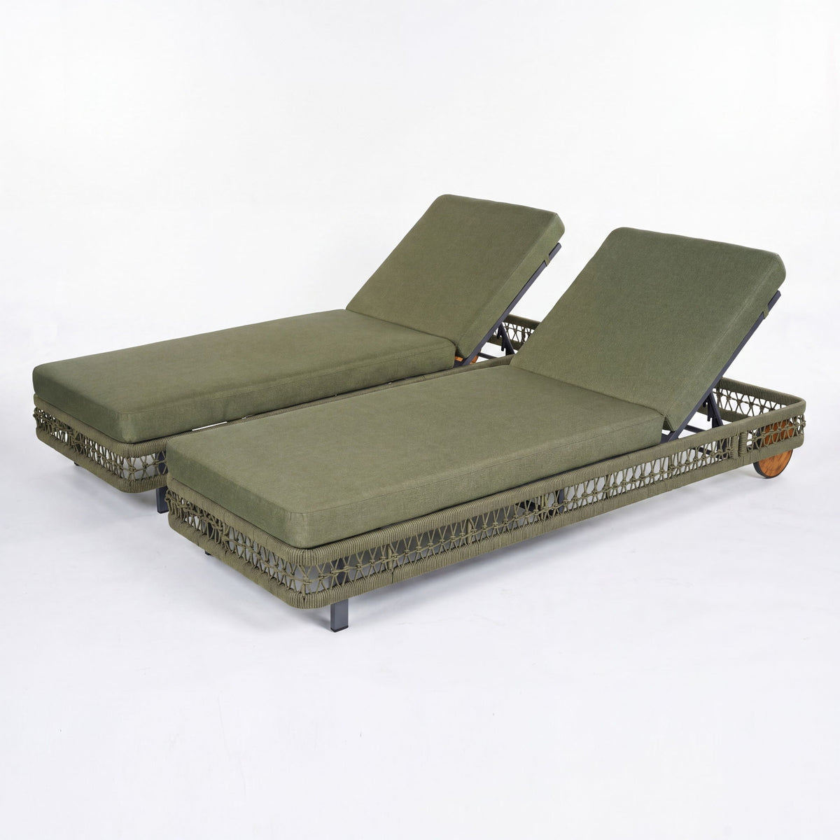 Outdoor Chaise Lounge &amp; Wheels, 5 Position Adjustable Backrest