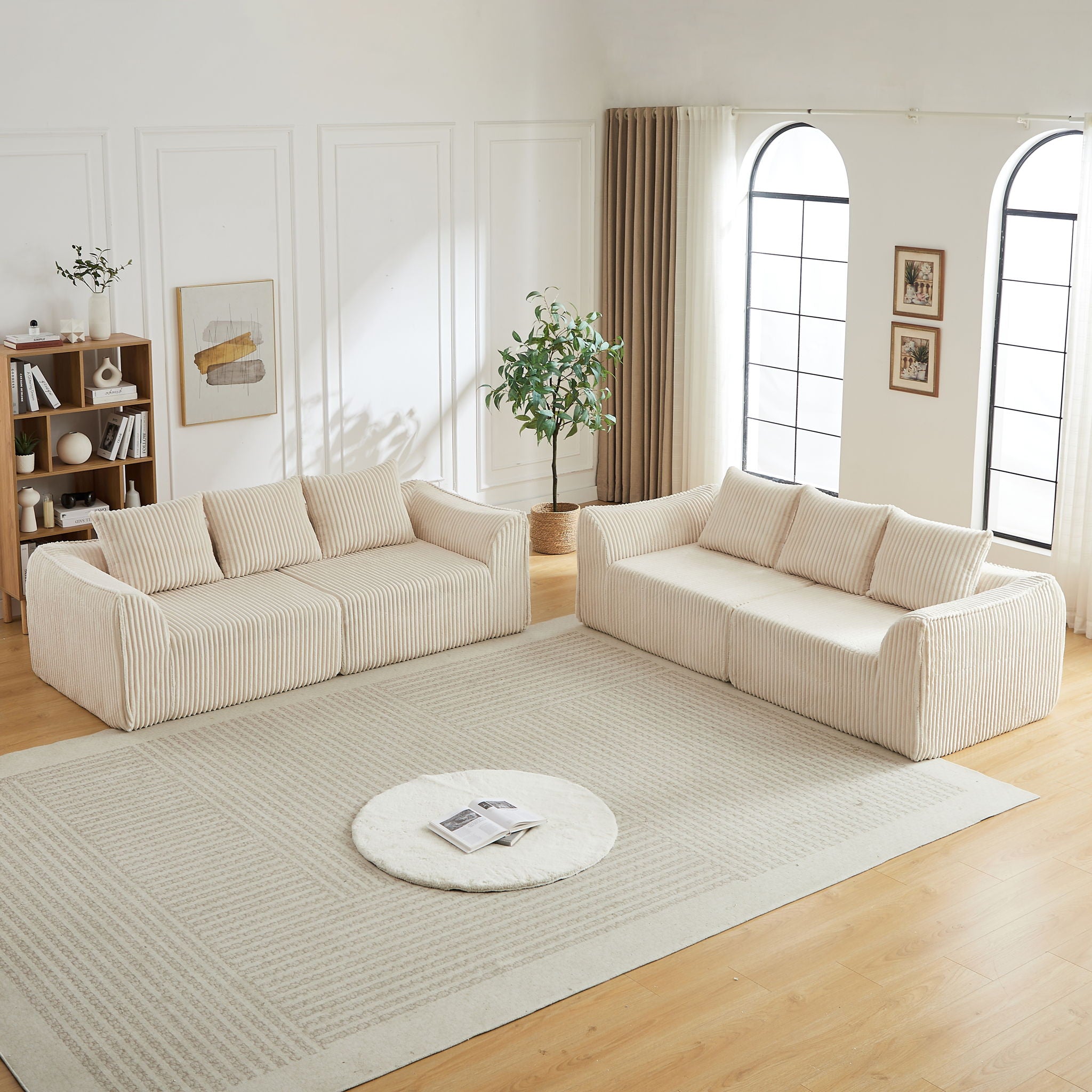 Minimalist Set With Curved Lines &amp; Gently Sloped Backrest