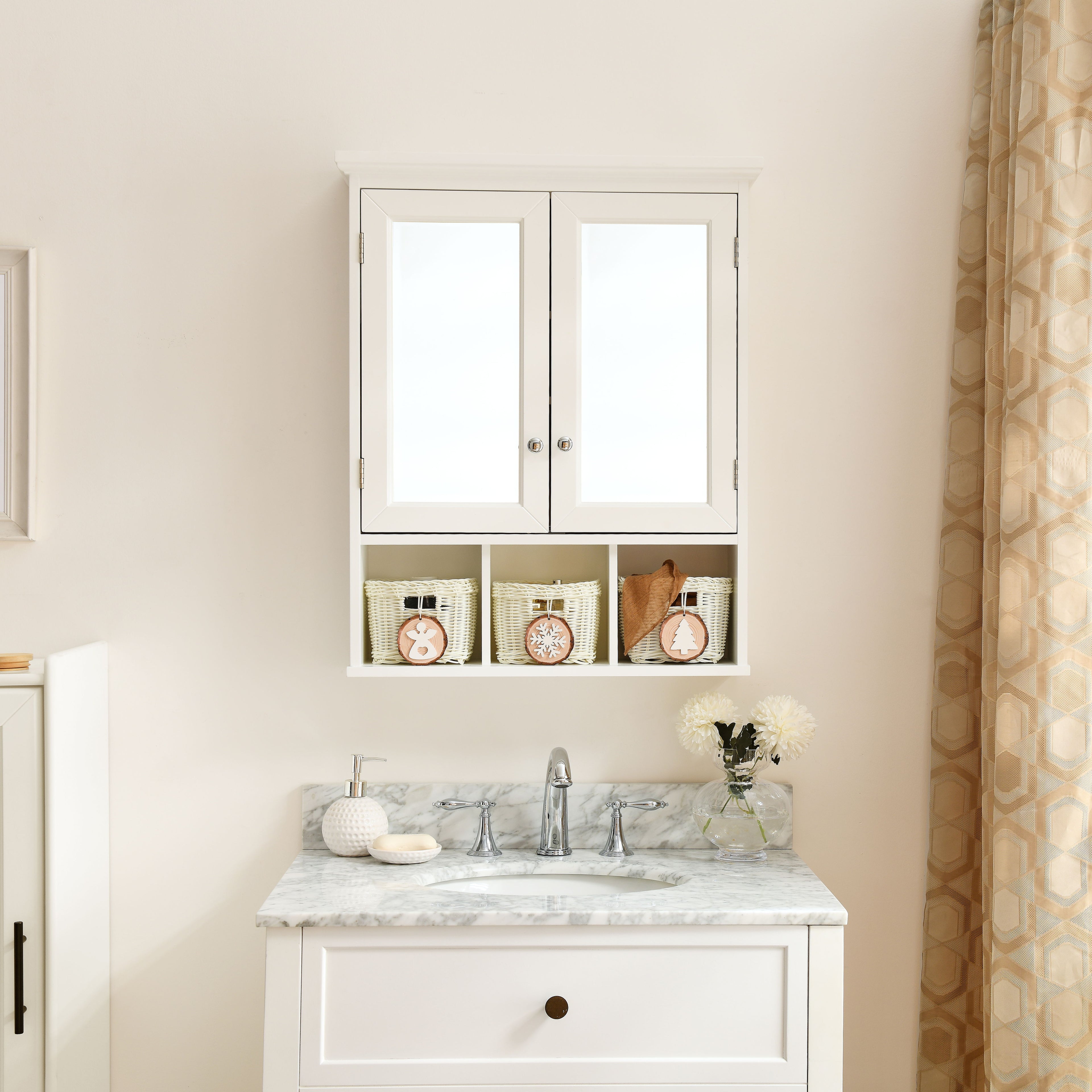 Bathroom Storage Cabinet, Medicine Cabinets For Bathroom With Mirror, 2 Doors 2 Adjustable Shelf &amp; 3 Christmas Style Storage Basket - White