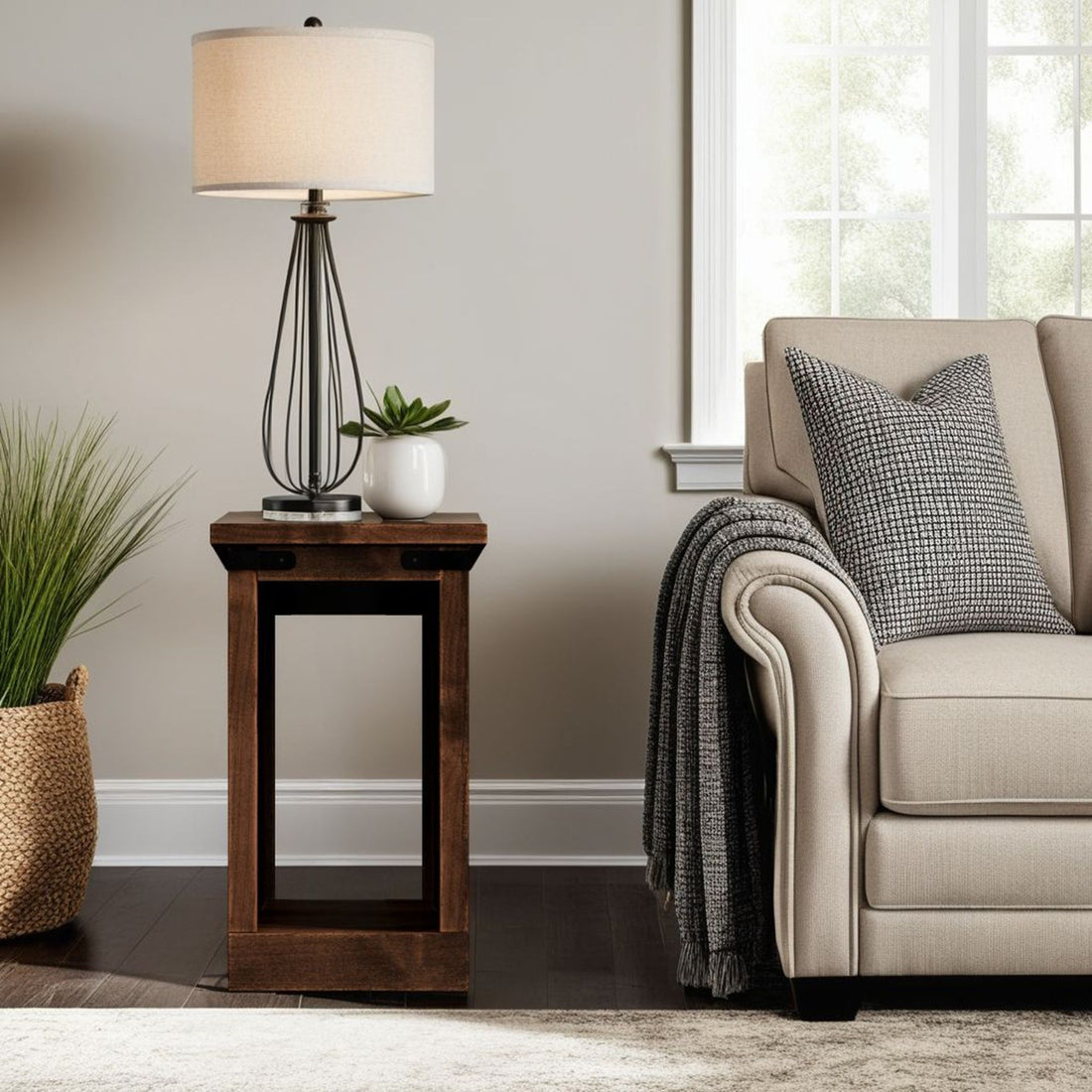 Farmhouse - 14&quot; Chairside Table