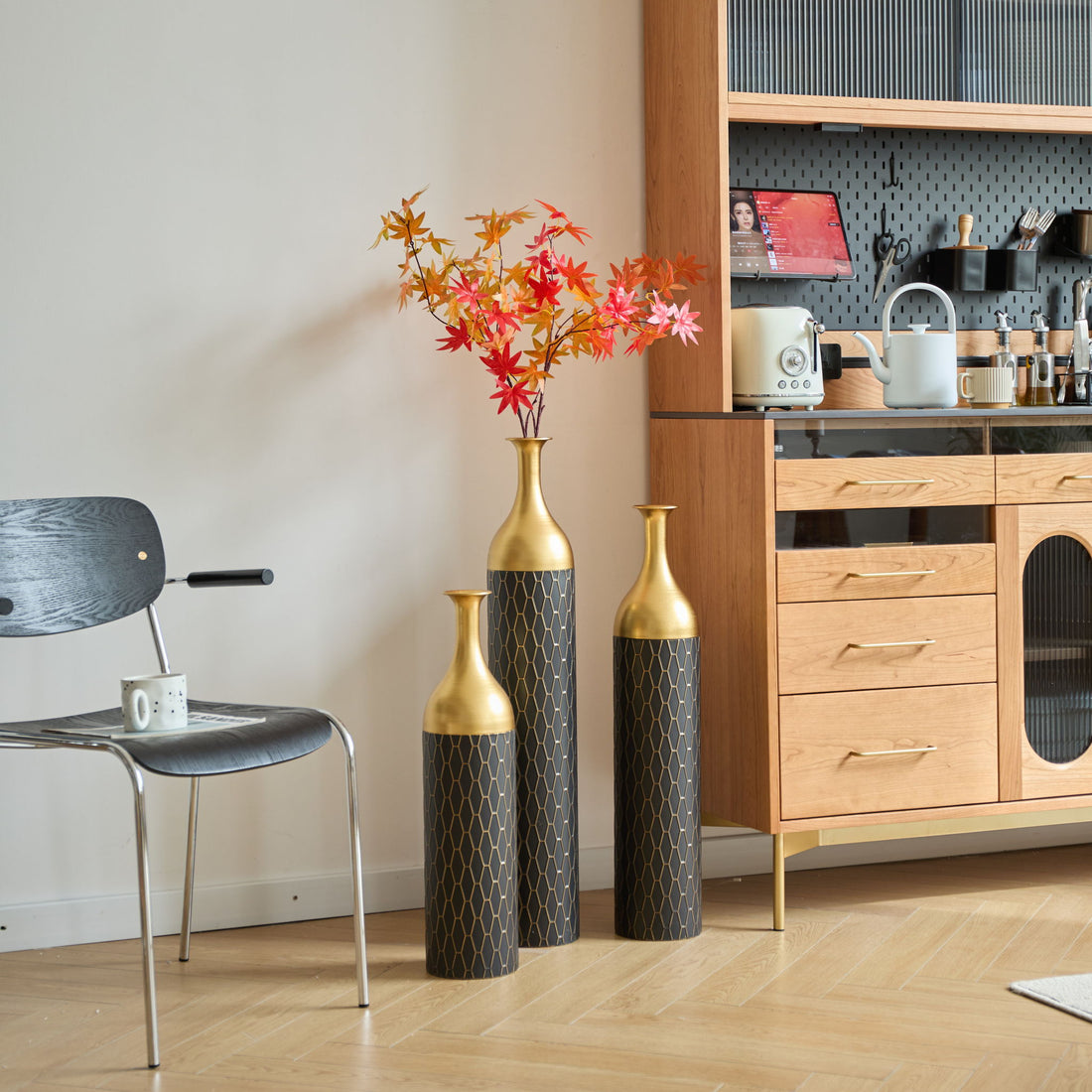 Elegant Floor Vase Set Metal Decorative Vases 3 Piece Set For Floral Display, Wedding &amp; Gift Decor - Gold / Black