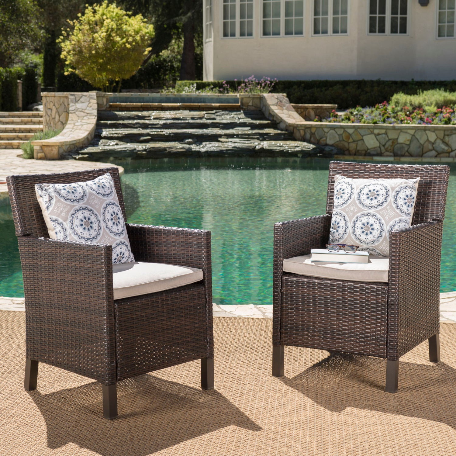 Outdoor Rattan Dining Chair With Straight Legs And Sloped Arms