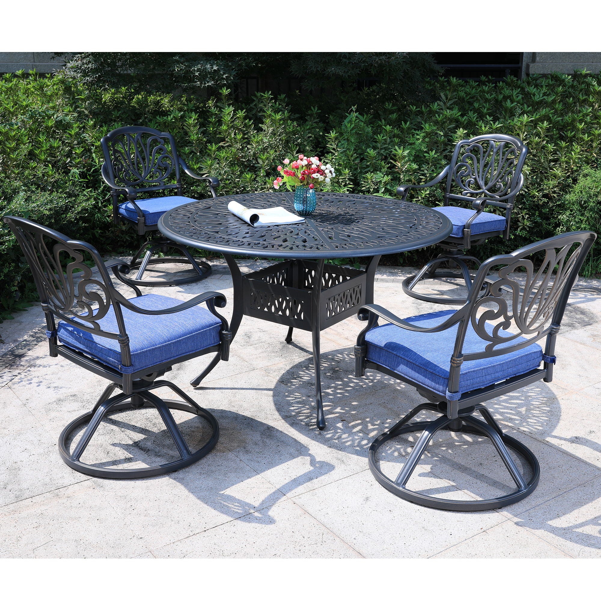 Round 48.03&quot; Long Aluminum Dining Set With Cushions