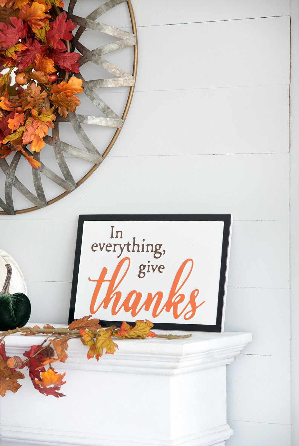 Thanks Wall Sign, Wall Art Decor For Harvest Festival Fall Festival &amp; Thanksgiving Table Decorations (Set of 2) - Black / Orange / White