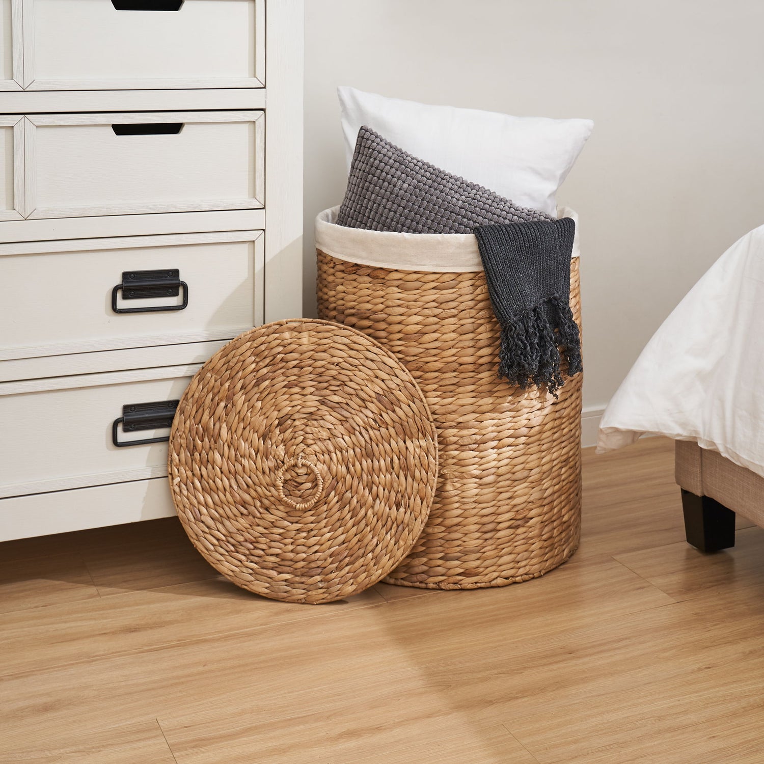 Round Tall Water Hyacinth Woven Wicker Laundry Hamper With Lid - For Clothes, Canvas, Toys And Book Storage With Removable Liner - 15&quot; X 15&quot; X 20&quot; - Natural Brown