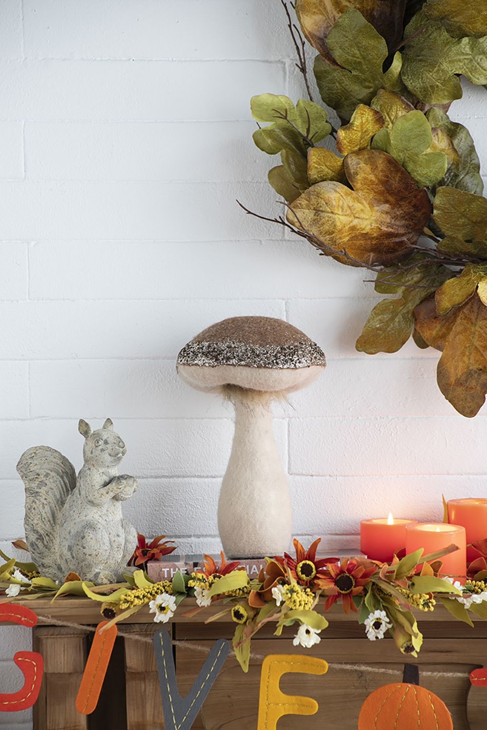 Mushroom Holiday Ornament, For Harvest Festival Fall Festival &amp; Thanksgiving Table Decorations (Set of 2) - Beige / Light Brown