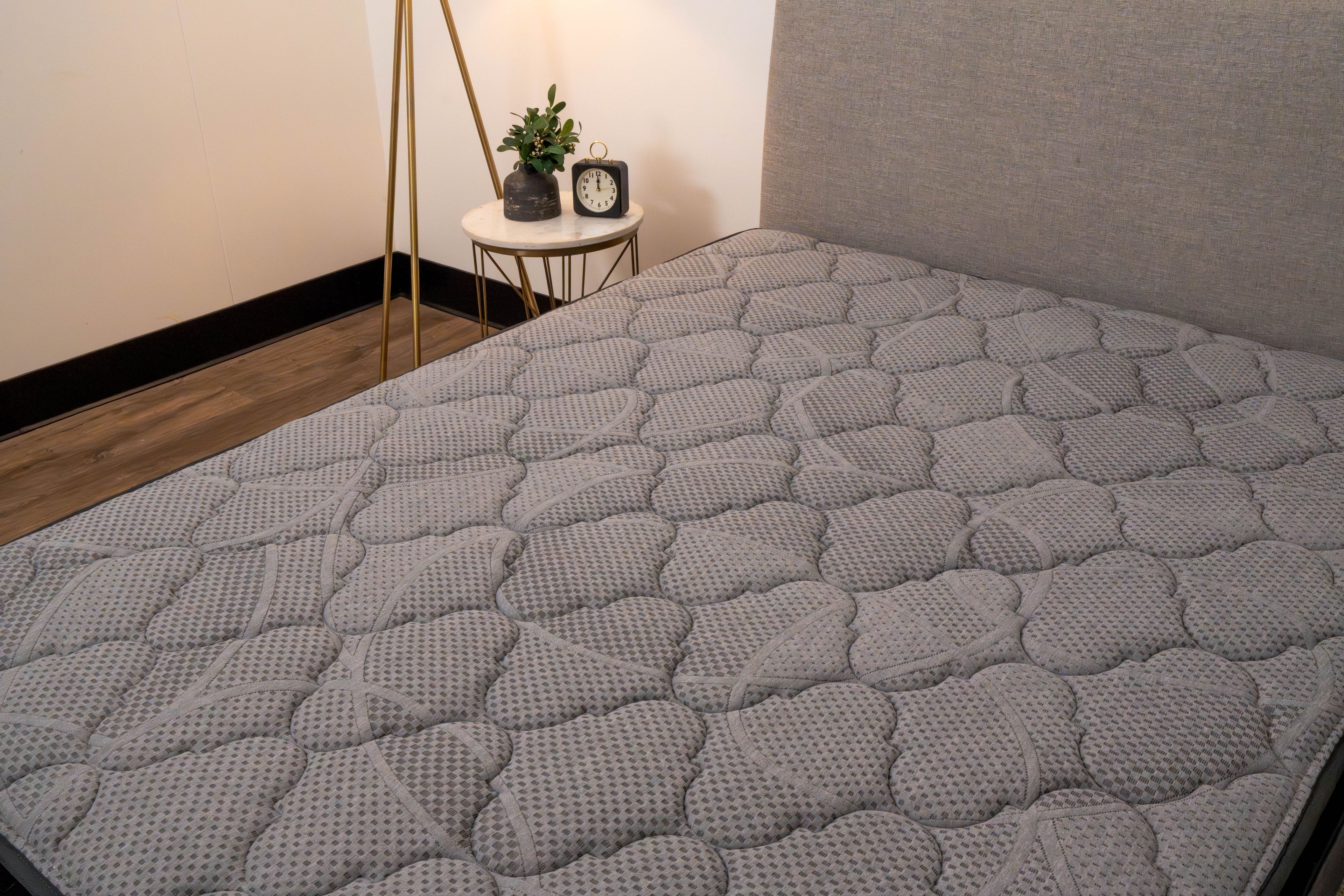8&quot; Pocket Coil / Hybrids Mattress