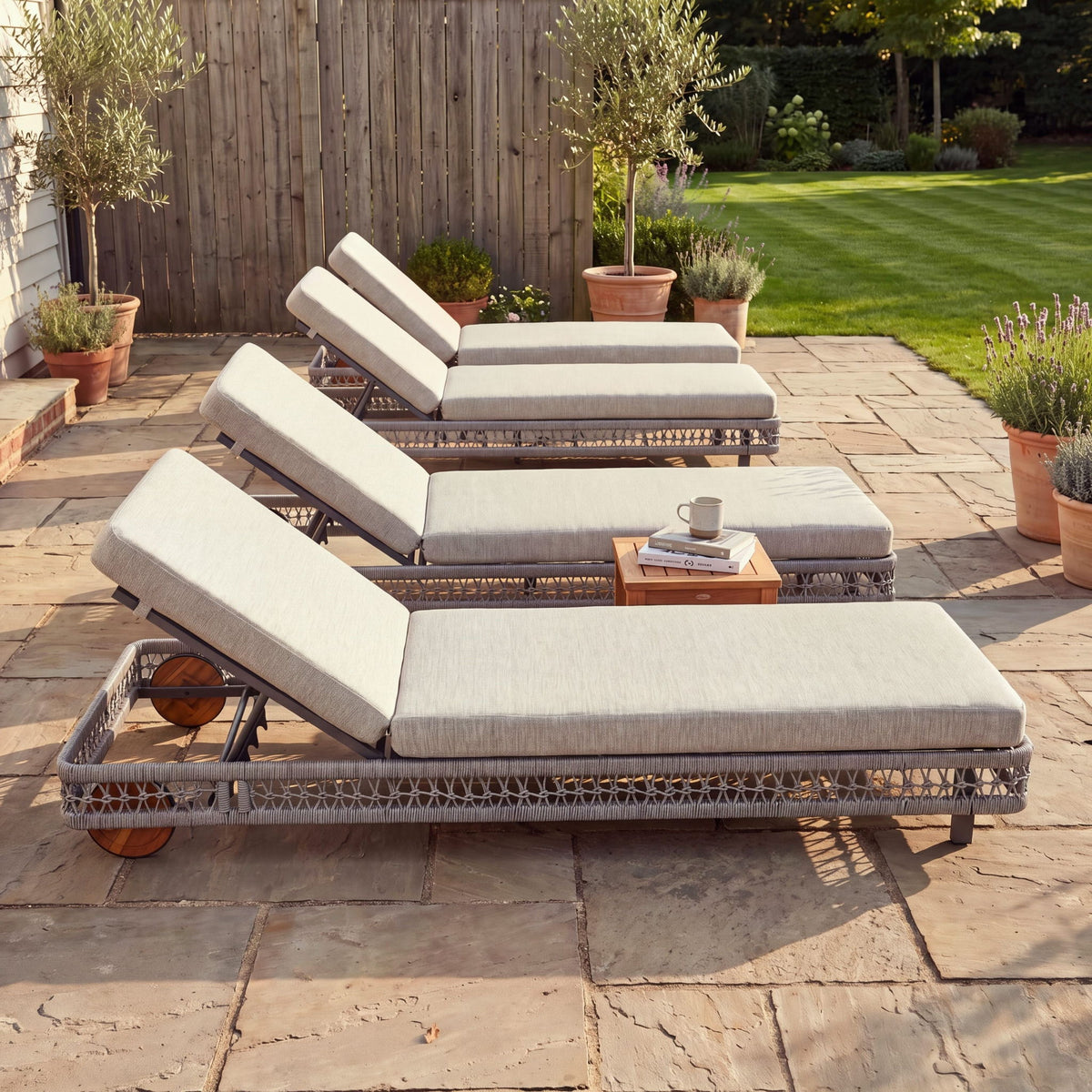 Outdoor Chaise Lounge &amp; Wheels, 5 Position Adjustable Backrest